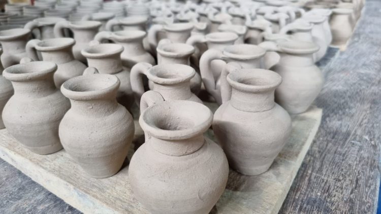 Escola de Oleiros de São José retoma atividades e resgata a memória dos colonizadores