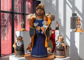 “Do Barro à Devoção – Os Santos de São José” em exposição na Prefeitura