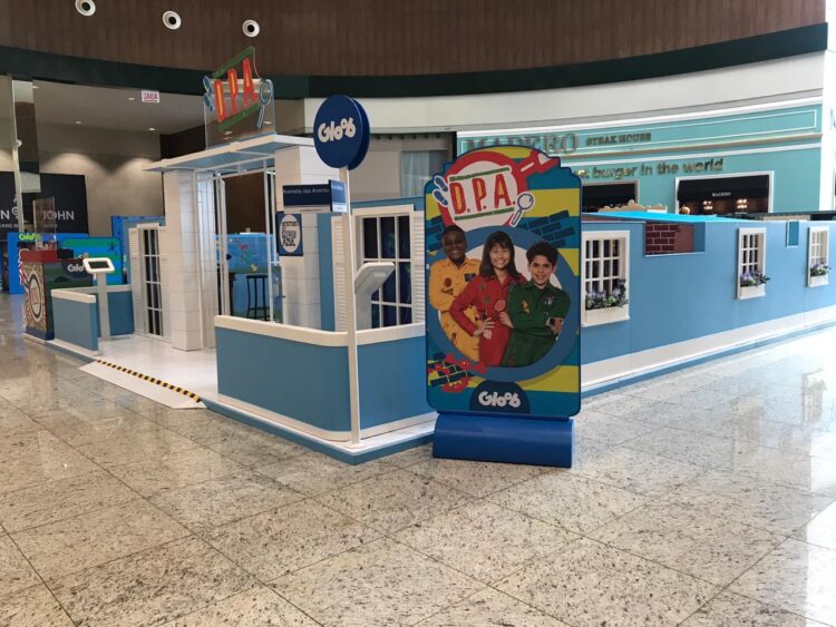 Circuito de atividades “Detetives do Prédio Azul” chega ao Continente Shopping