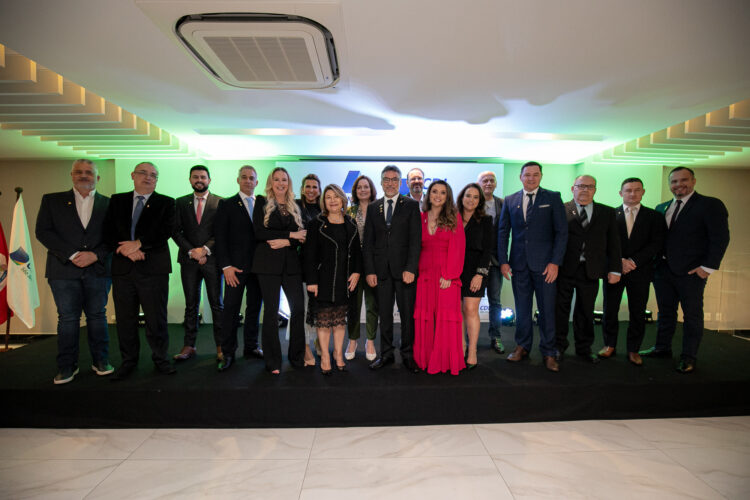 Nova diretoria da AEMFLO e CDL de São José assume com compromisso de reforçar bairros