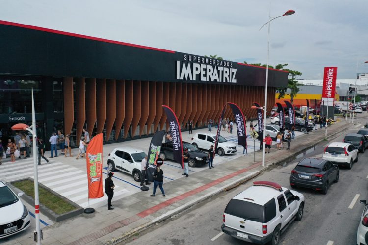Imperatriz inaugura loja com novo conceito e espaços diferenciados em São José