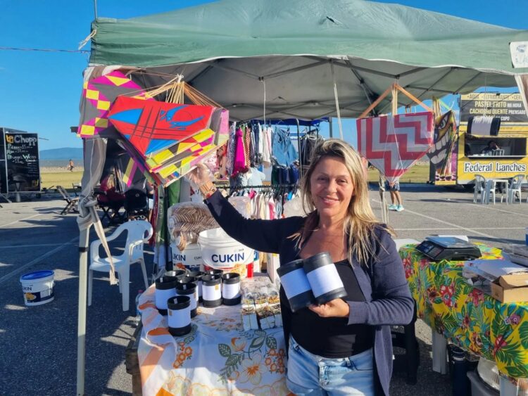 Feira do Empreendedor reúne mais de 50 expositores na Beira-Mar de São José