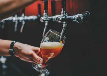 Festival de cerveja artesanal integra lançamentos de rótulos e atrações musicais