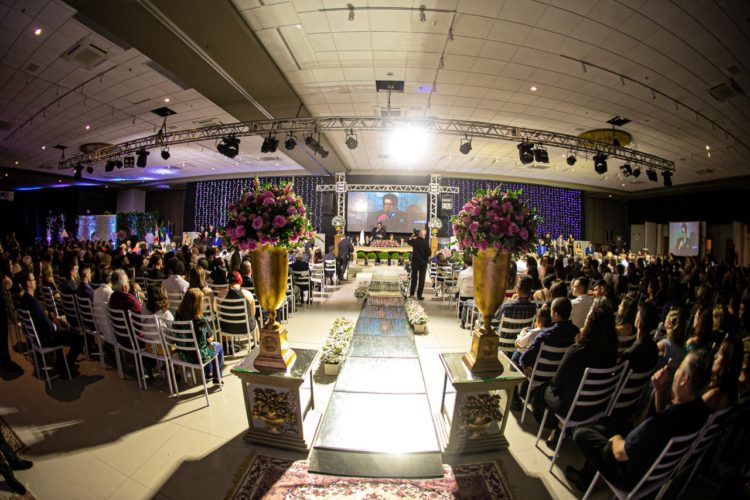 Arena Petry aposta nas formaturas e confirma a agenda dos próximos shows