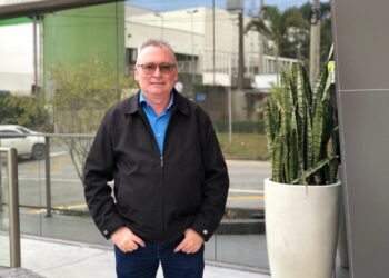 José Marciel Neis assume a presidência da Aemflo e da CDL São José