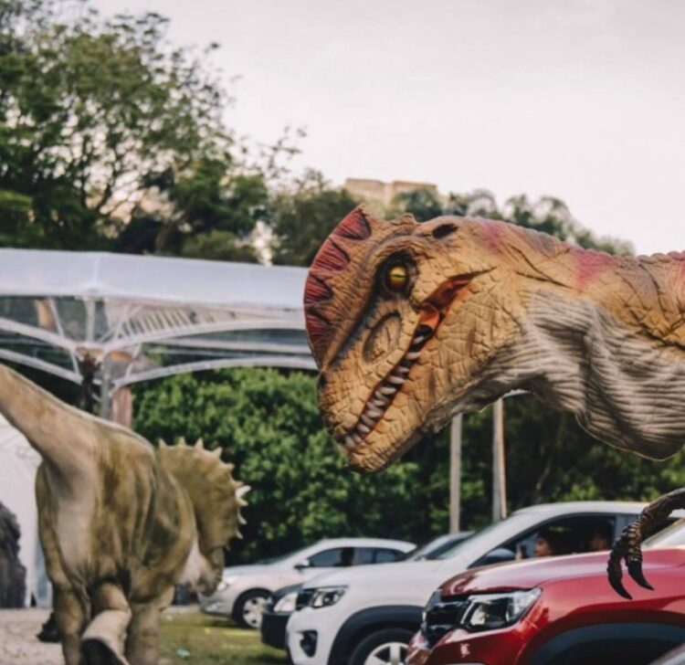 Jurassic Safari é atração em São José