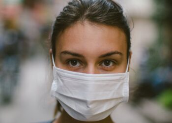 Uso de máscara passa a ser obrigatório também nas ruas de São José