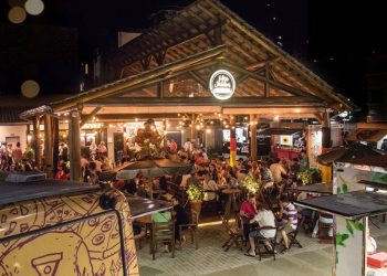 Meu Jardim Food Park completa dois anos como referência em happy hour em São José