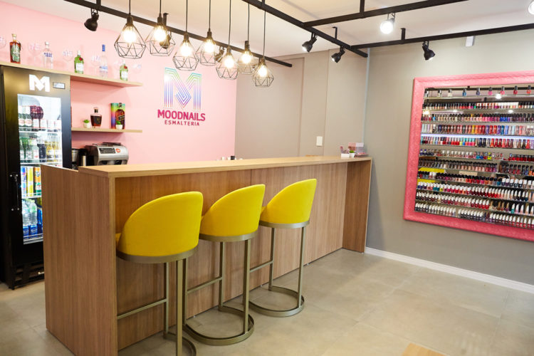 Esmalteria expande rede de lojas em São José