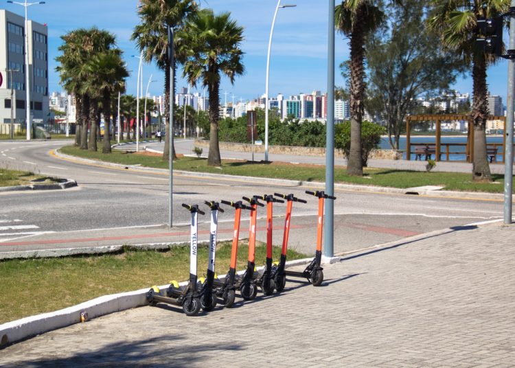 Área para uso de patinetes e bicicletas compartilhadas é ampliada na cidade