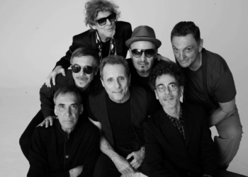 2023: Titãs com sua formação clássica em São José