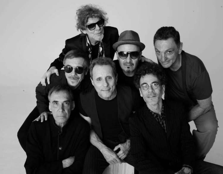 2023: Titãs com sua formação clássica em São José