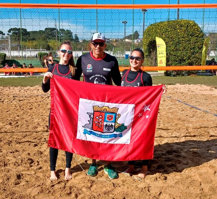 Atletas do vôlei de praia de São José levam ouro na Olimpíada Estudantil